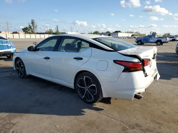 1N4BL4CV7RN436736 2024 NISSAN ALTIMA - Image 2