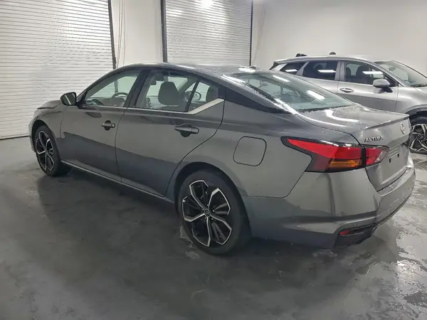 1N4BL4CV7SN308714 2025 NISSAN ALTIMA - Image 2