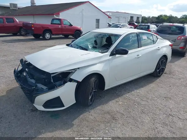 1N4BL4CV7SN333774 2025 NISSAN ALTIMA - Image 2