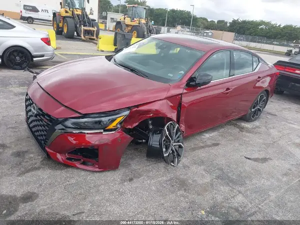 1N4BL4CV7SN358559 2025 NISSAN ALTIMA - Image 2