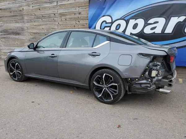 1N4BL4CV7SN358898 2025 NISSAN ALTIMA - Image 2