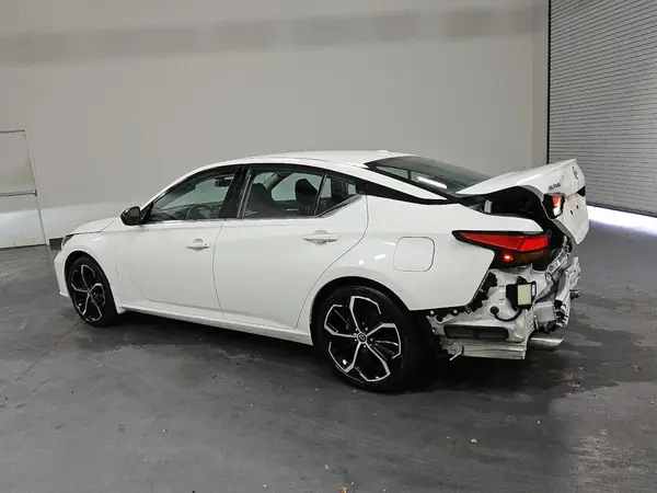 1N4BL4CV7SN359291 2025 NISSAN ALTIMA - Image 2