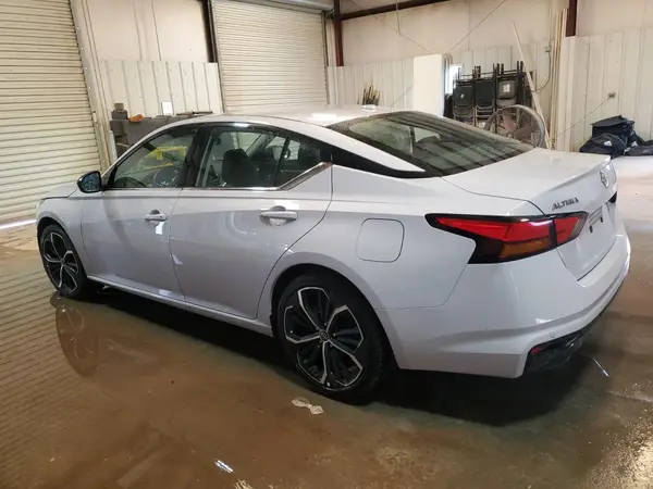 1N4BL4CV7SN359694 2025 NISSAN ALTIMA - Image 2
