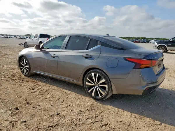 1N4BL4CV8KC107268 2019 NISSAN ALTIMA - Image 2