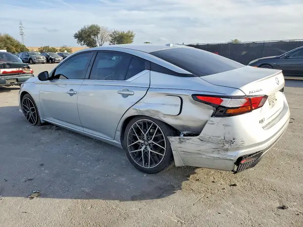 1N4BL4CV8KC126144 2019 NISSAN ALTIMA - Image 2