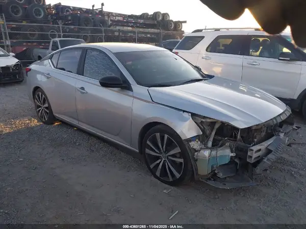 1N4BL4CV8KC129061 2019 NISSAN ALTIMA - Image 1