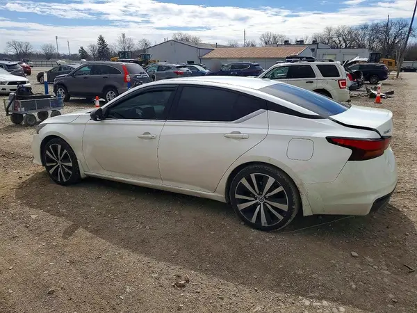 1N4BL4CV8KC133319 2019 NISSAN ALTIMA - Image 2