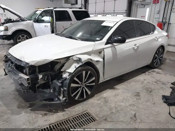 1N4BL4CV8KC156101 2019 NISSAN ALTIMA - Image 2