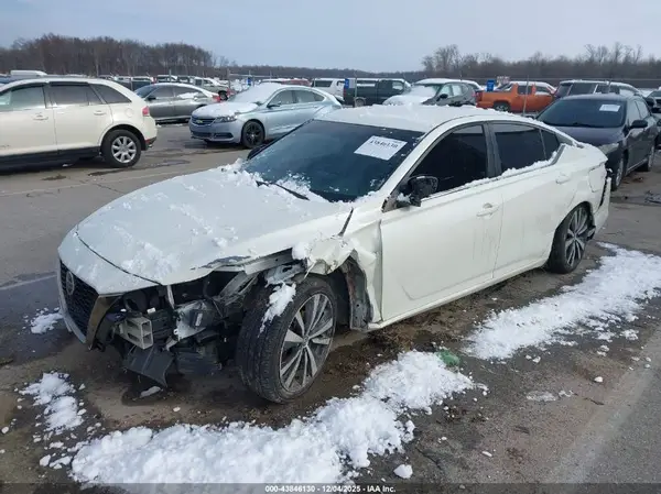 1N4BL4CV8KC164599 2019 NISSAN ALTIMA - Image 2