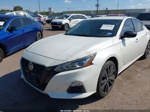 1N4BL4CV8KC172993 2019 NISSAN ALTIMA - Image 2