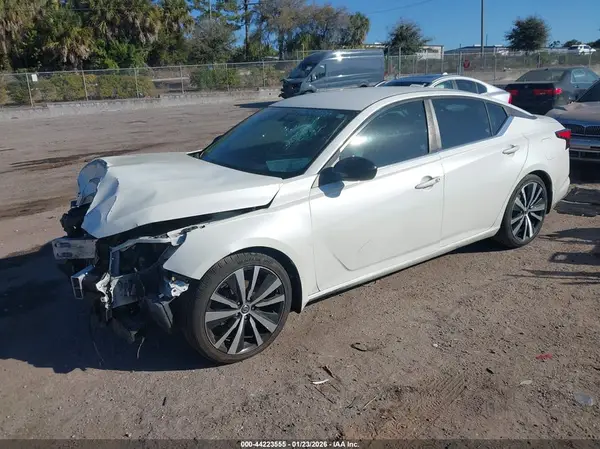 1N4BL4CV8KC173304 2019 NISSAN ALTIMA - Image 2