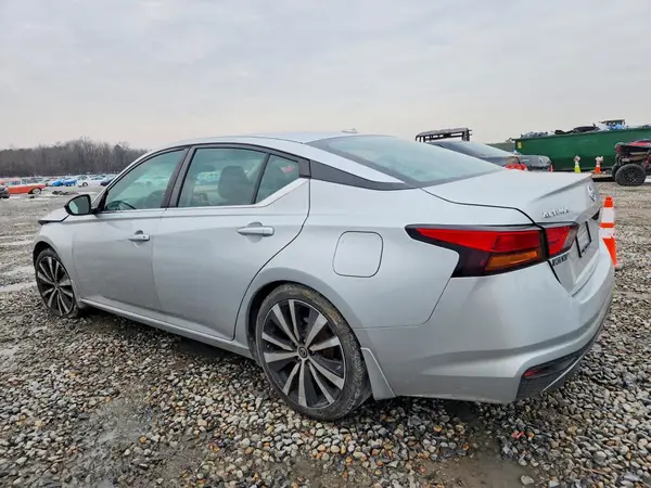 1N4BL4CV8KC213624 2019 NISSAN ALTIMA - Image 2