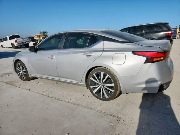 1N4BL4CV8LC118739 2020 NISSAN ALTIMA - Image 2