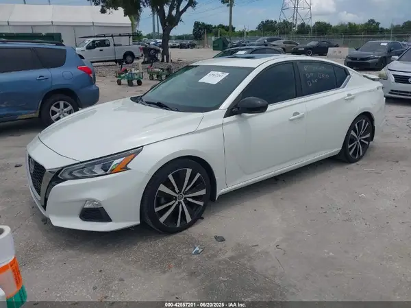 1N4BL4CV8LC120541 2020 NISSAN ALTIMA - Image 2