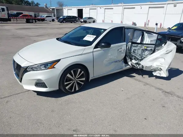 1N4BL4CV8LC168010 2020 NISSAN ALTIMA - Image 2