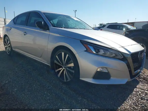 1N4BL4CV8LC177550 2020 NISSAN ALTIMA - Image 1
