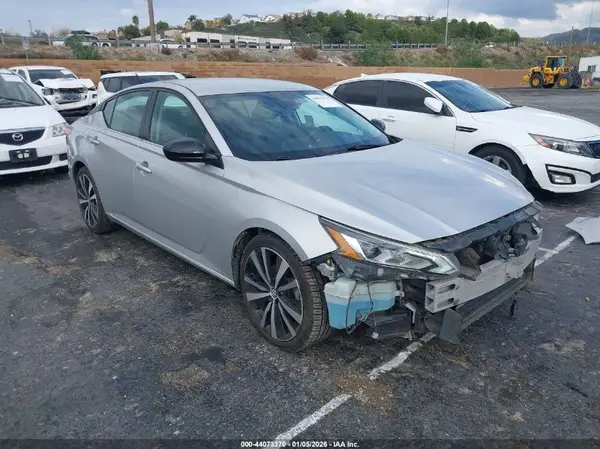 1N4BL4CV8LC250402 2020 NISSAN ALTIMA - Image 1