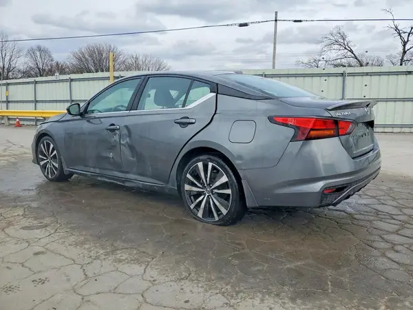 1N4BL4CV8LN318976 2020 NISSAN ALTIMA - Image 2