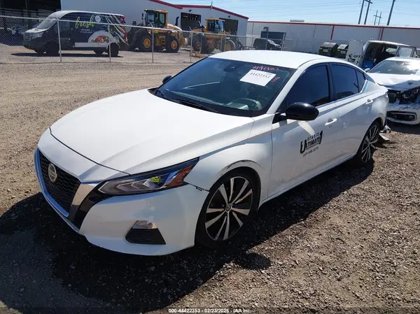 1N4BL4CV8MN325878 2021 NISSAN ALTIMA - Image 2
