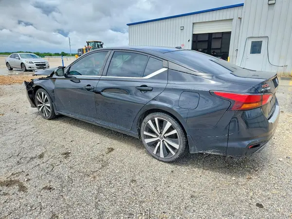 1N4BL4CV8MN326321 2021 NISSAN ALTIMA - Image 2