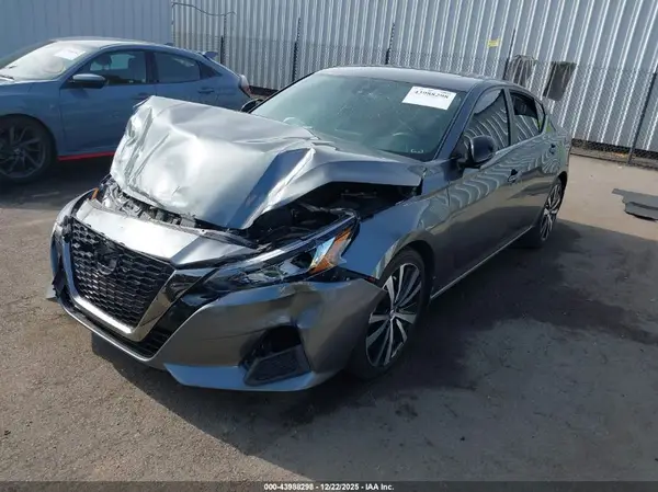 1N4BL4CV8MN332877 2021 NISSAN ALTIMA - Image 2