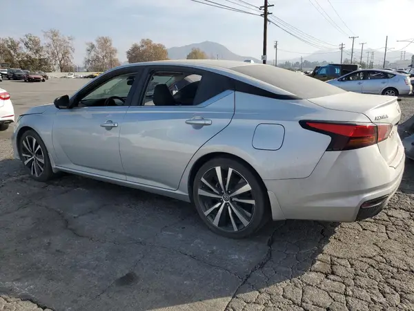 1N4BL4CV8MN352742 2021 NISSAN ALTIMA - Image 2