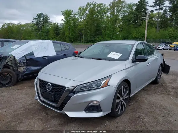 1N4BL4CV8MN358525 2021 NISSAN ALTIMA - Image 2