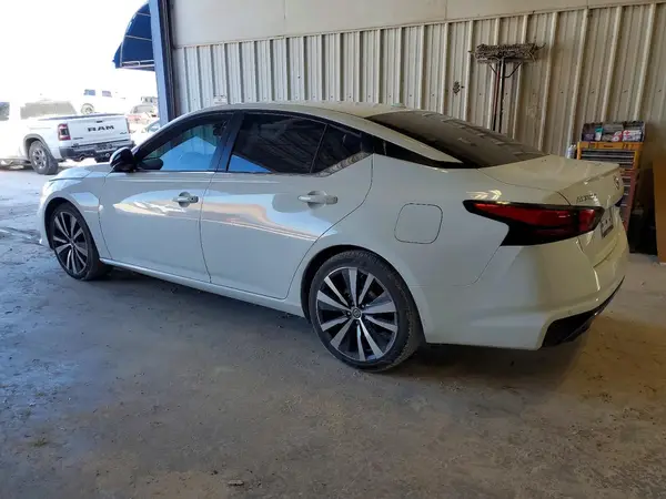 1N4BL4CV8MN370738 2021 NISSAN ALTIMA - Image 2