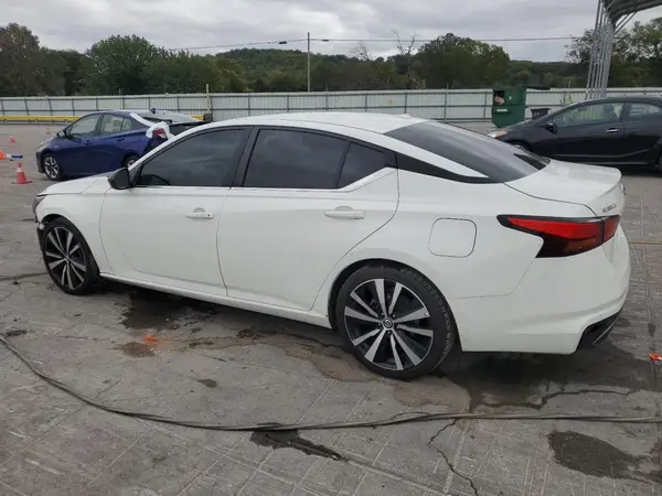 1N4BL4CV8MN372053 2021 NISSAN ALTIMA - Image 2