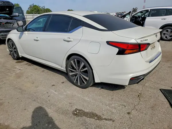 1N4BL4CV8MN378144 2021 NISSAN ALTIMA - Image 2