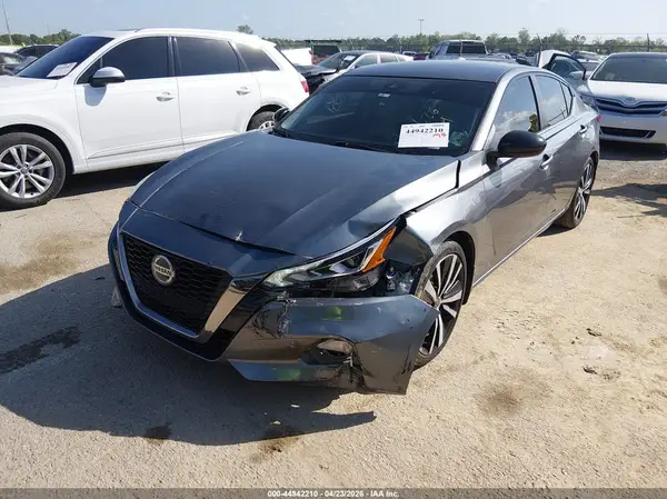 1N4BL4CV8MN385997 2021 NISSAN ALTIMA - Image 2
