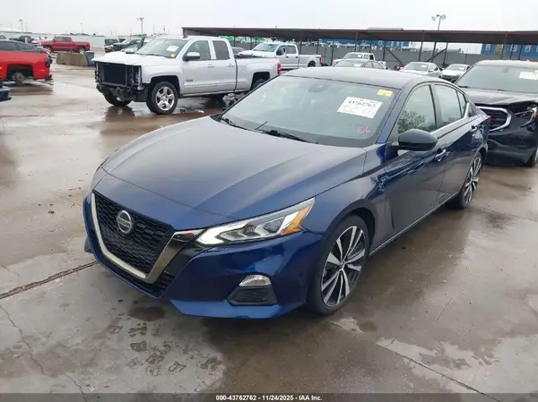 1N4BL4CV8MN407111 2021 NISSAN ALTIMA - Image 2