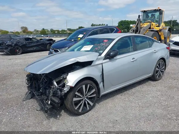 1N4BL4CV8MN407450 2021 NISSAN ALTIMA - Image 2