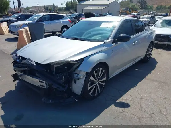 1N4BL4CV8MN418271 2021 NISSAN ALTIMA - Image 2