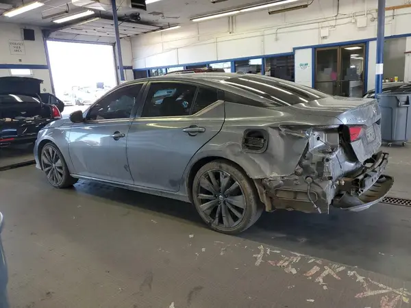 1N4BL4CV8NN307740 2022 NISSAN ALTIMA - Image 2