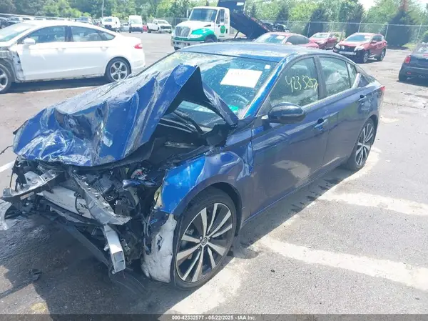 1N4BL4CV8NN326949 2022 NISSAN ALTIMA - Image 2