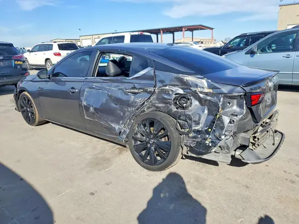 1N4BL4CV8NN352113 2022 NISSAN ALTIMA - Image 2