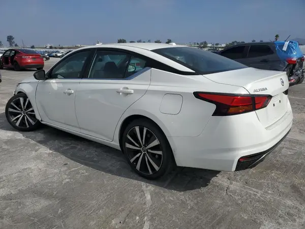 1N4BL4CV8NN389100 2022 NISSAN ALTIMA - Image 2