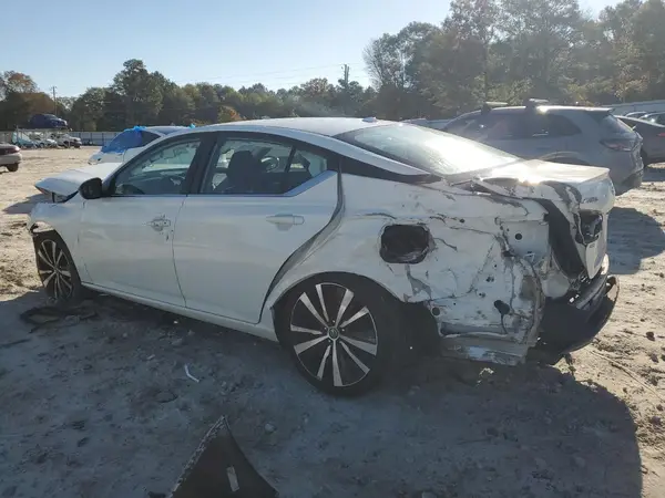 1N4BL4CV8NN397083 2022 NISSAN ALTIMA - Image 2