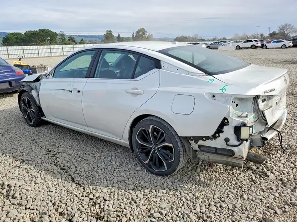 1N4BL4CV8PN302766 2023 NISSAN ALTIMA - Image 2