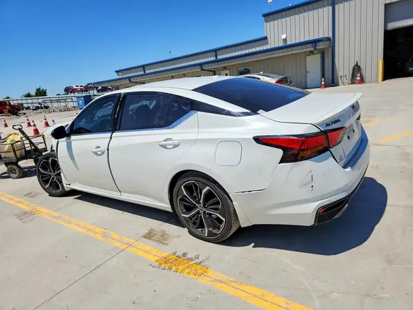 1N4BL4CV8PN380514 2023 NISSAN ALTIMA - Image 2