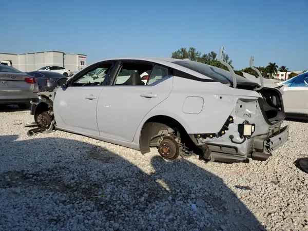 1N4BL4CV8PN422471 2023 NISSAN ALTIMA - Image 2