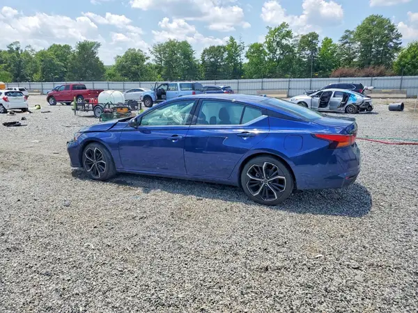 1N4BL4CV8RN300891 2024 NISSAN ALTIMA - Image 2