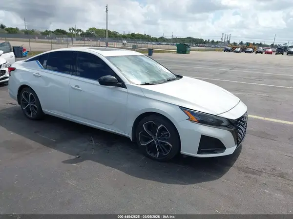 1N4BL4CV8RN344258 2024 NISSAN ALTIMA - Image 1