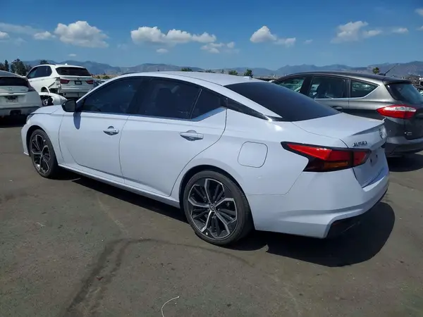 1N4BL4CV8RN349671 2024 NISSAN ALTIMA - Image 2