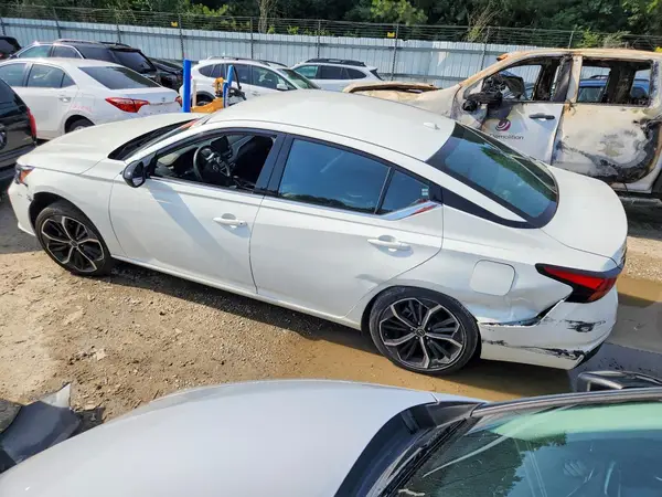 1N4BL4CV8RN363148 2024 NISSAN ALTIMA - Image 2