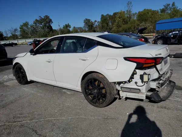 1N4BL4CV8RN368611 2024 NISSAN ALTIMA - Image 2