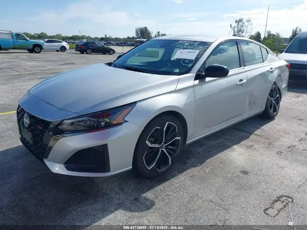 1N4BL4CV8RN370374 2024 NISSAN ALTIMA - Image 2