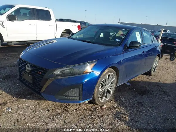1N4BL4CV8RN374960 2024 NISSAN ALTIMA - Image 2