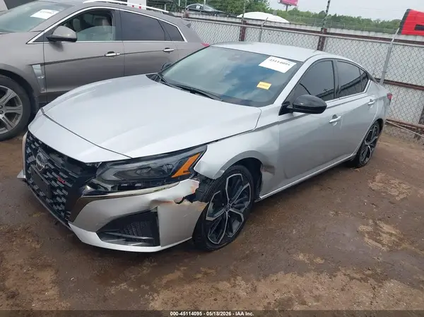 1N4BL4CV8RN378961 2024 NISSAN ALTIMA - Image 2